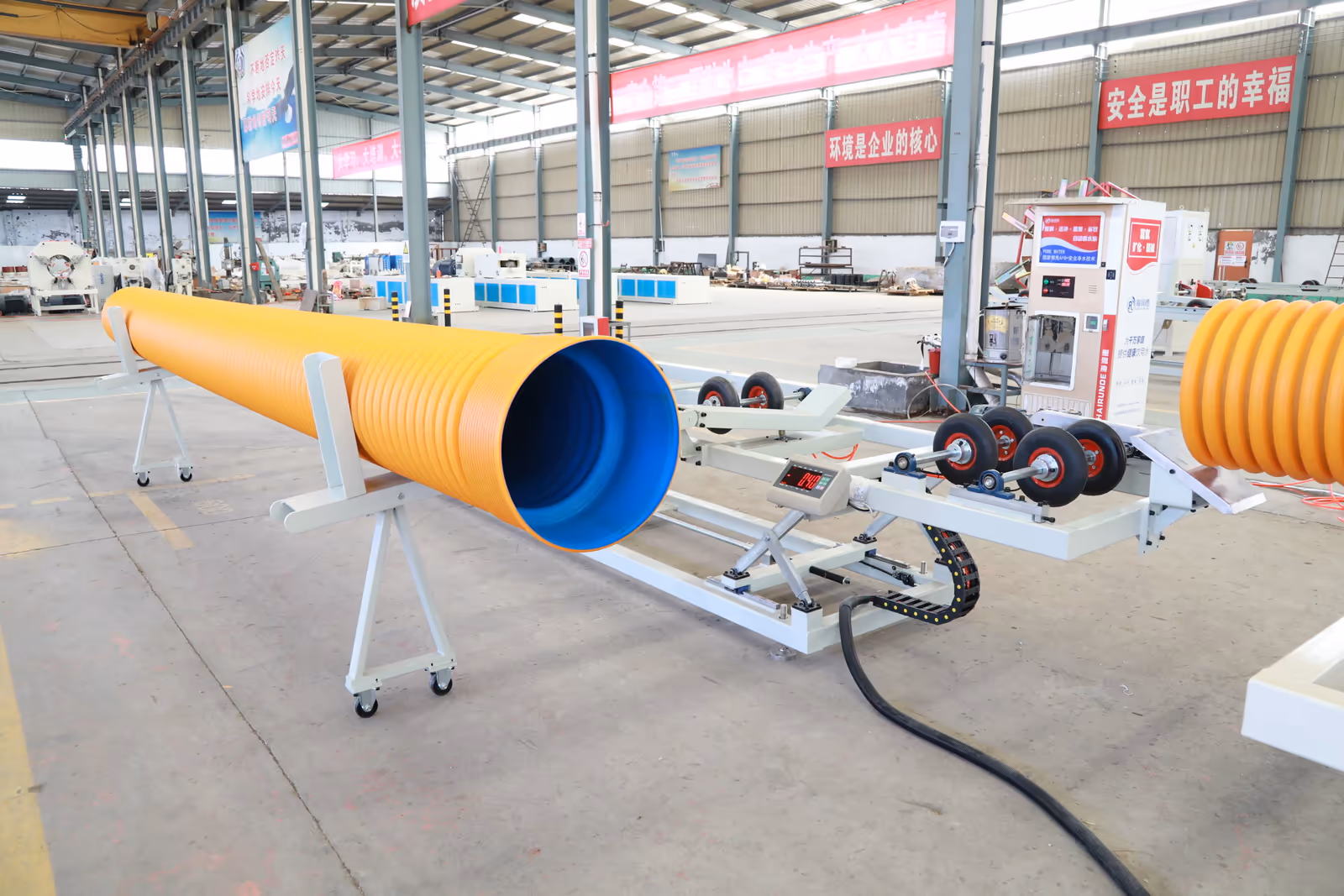 Stacker - Double layer corrugated pipe extrusion line stacker is automatically discharged and equipped with a weighing system - 2